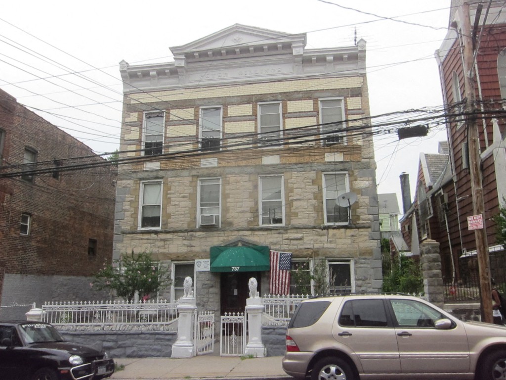 Williamsbridge â 8-Unit Multifamily